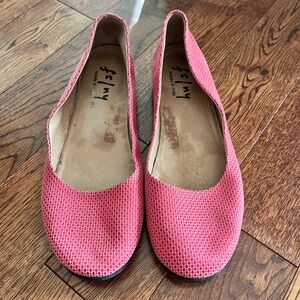 EUC FSNY Red/pink Suede Flats 9